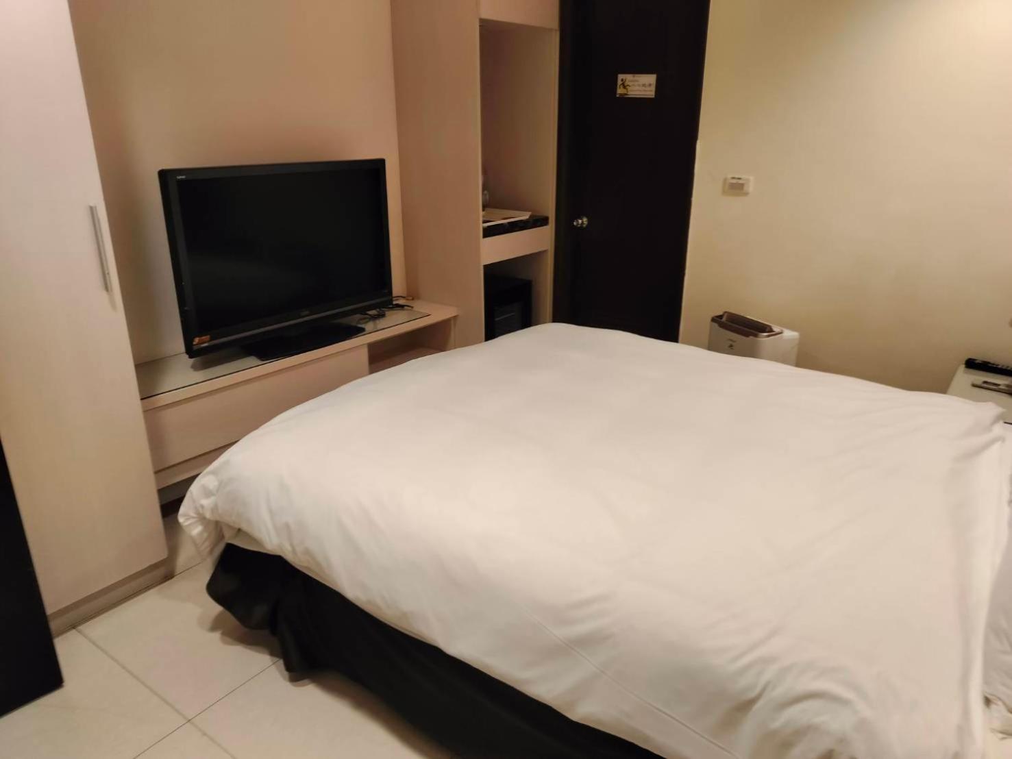 F Hotel - Sanyi Dış mekan fotoğraf
