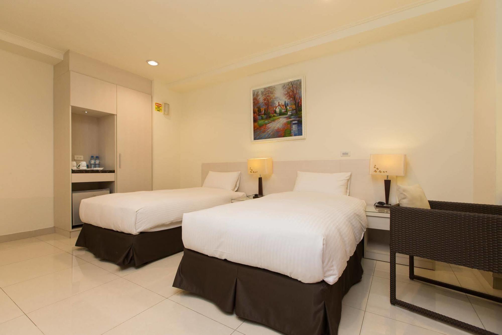 F Hotel - Sanyi Dış mekan fotoğraf